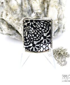 Pendentif Stasya - filigrane noir sous verre – Image 5