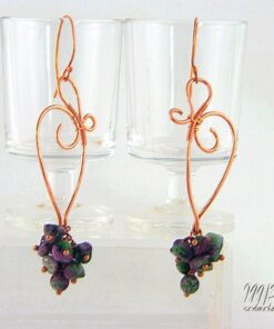 Boucles d'oreille Etney - cuivre naturel avec rubis zoïste – Image 3