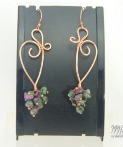 Boucles d'oreille Etney - cuivre naturel avec rubis zoïste – Image 2