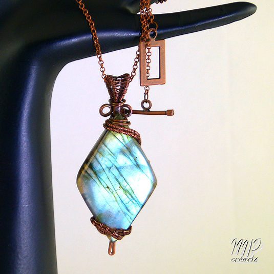 Pendentif Laudine - labradorite tissé avec fil de cuivre – Image 3