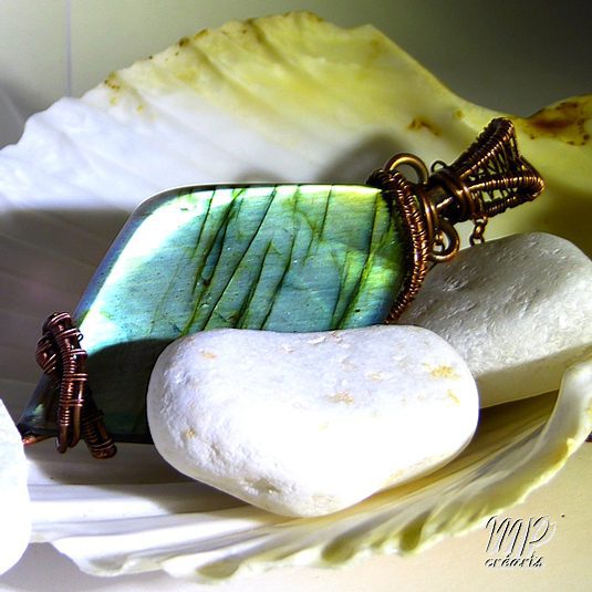Pendentif Laudine - labradorite tissé avec fil de cuivre – Image 4