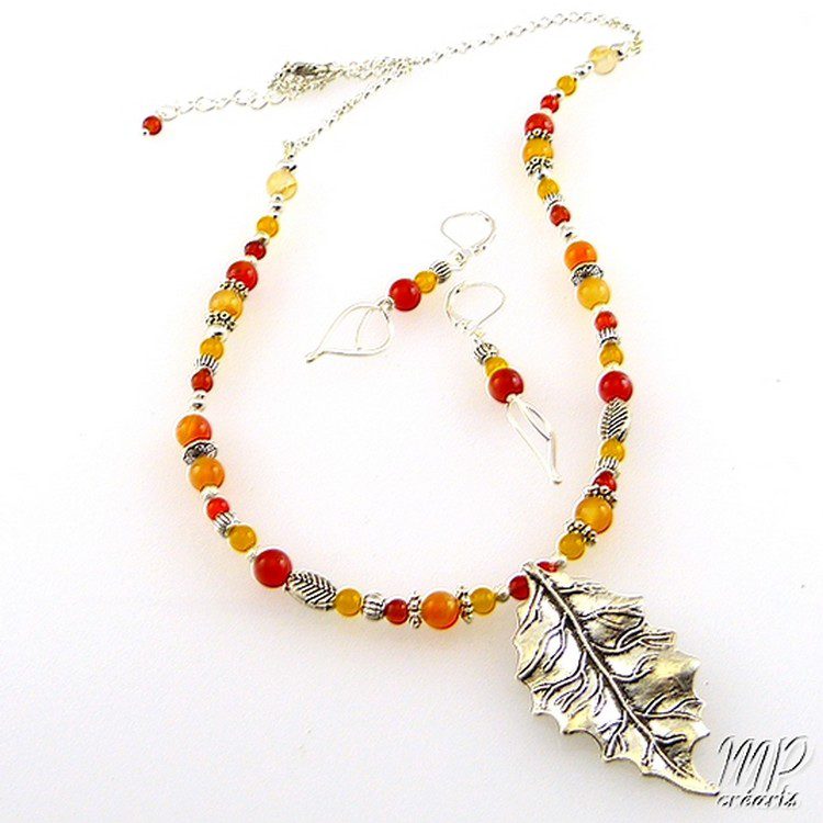 Parure Carmel - collier avec boucles d'oreille - perles en agate