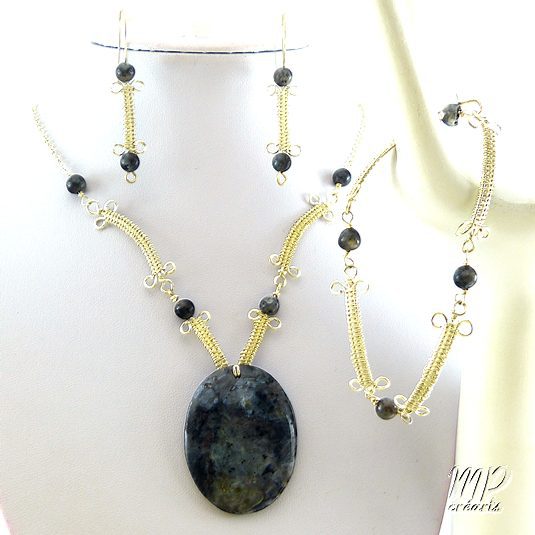 Réservé Parure Aloys - wire wrapping et labradorite noir