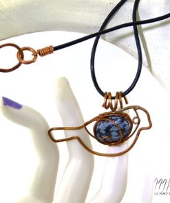 Pendentif Dinky - cuivre naturel avec obsidienne flocon de neige