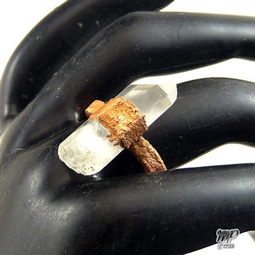 Bague Peadar - cristal de roche et cuivre – Image 6