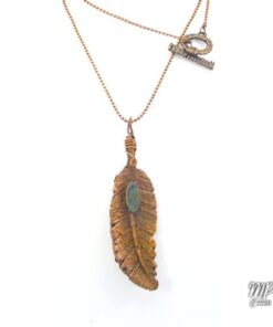 Pendentif Cheyanne - plume cuivrée avec cyanite verte – Image 6