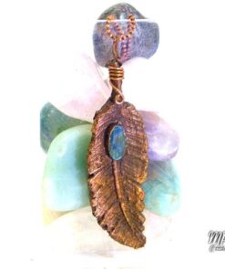 Pendentif Cheyanne - plume cuivrée avec cyanite verte – Image 4