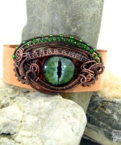 Réservé : Bracelet Manchette "oeil de dragon" Vermithrax - cuivre et oeil vert – Image 4