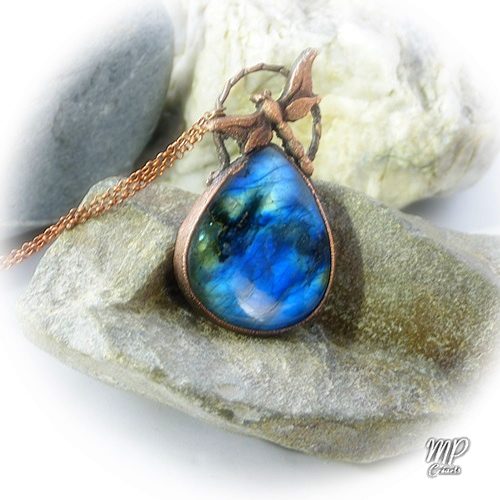 Pendentif Feofan - labradorite avec sa libellule – Image 3
