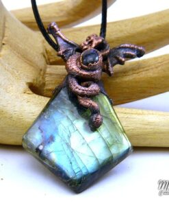 Réservé : Pendentif Gronk - labradorite et dragon – Image 6