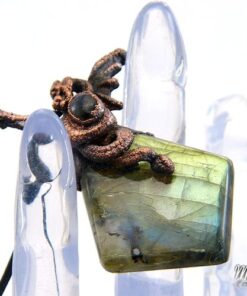 Réservé : Pendentif Gronk - labradorite et dragon – Image 3