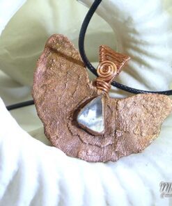 Pendentif Daithe - feuille de ginkgo biloba cuivré et Diamant Herkimer – Image 3