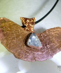 Pendentif Daithe - feuille de ginkgo biloba cuivré et Diamant Herkimer – Image 2