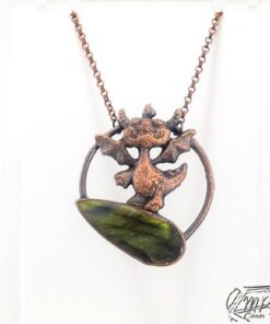 Pendentif Auberone – dragounet sur labradorite – Image 2
