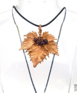 Pendentif Gamay - feuille de vigne cuivrée et grenat – Image 7