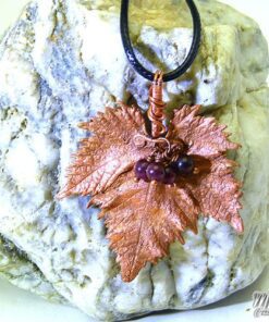 Pendentif Gamay - feuille de vigne cuivrée et grenat – Image 4