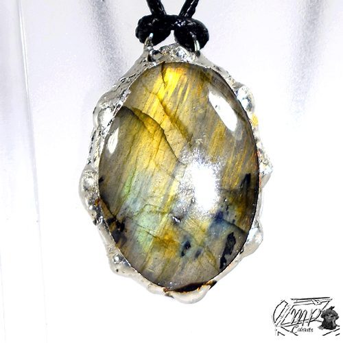 Réservé : Pendentif Zora - labradorite sertie étain