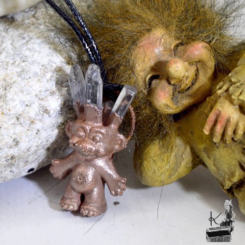 Pendentif "troll" Gillou - diamants d'herkimer – Image 7