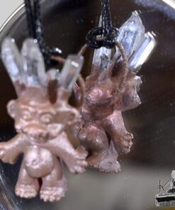 Pendentif "troll" Gillou - diamants d'herkimer – Image 5