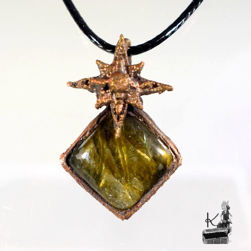 pendentif annael avec sa labradorite