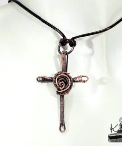Pendentif croix celtique en cuivre