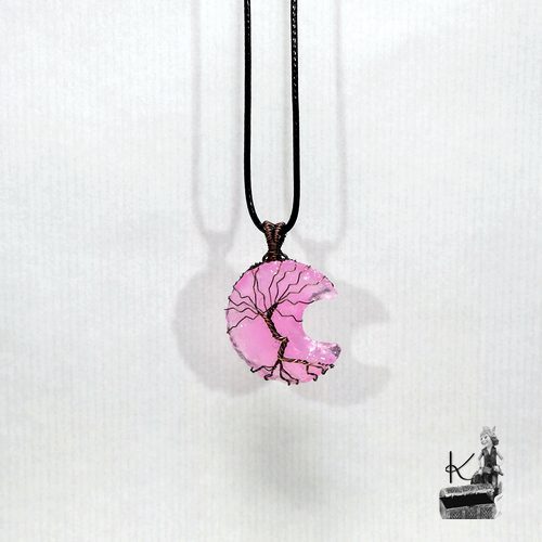 Pendentif Nannah - lune en quartz rose et arbre de vie – Image 7