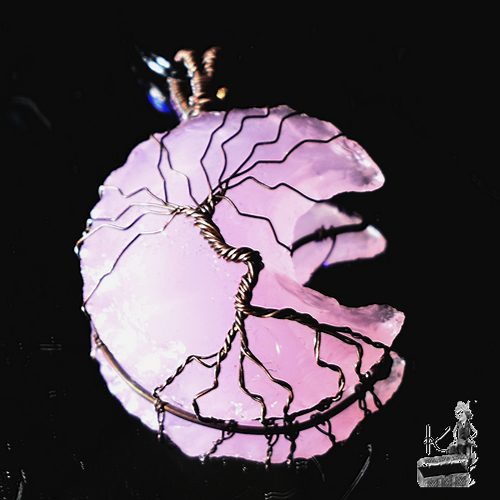 Pendentif Nannah - lune en quartz rose et arbre de vie – Image 3