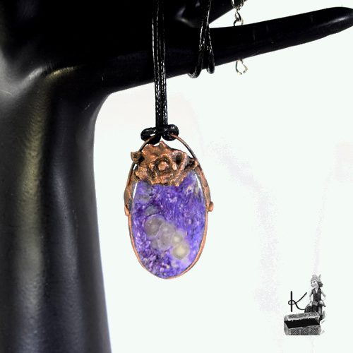 Pendentif rosas avec sa charoite
