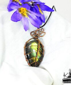 Pendentif Abey - labradorite wire wrapped avec cuivre – Image 3