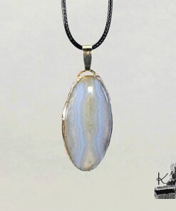 Pendentif enda- agate dentelle