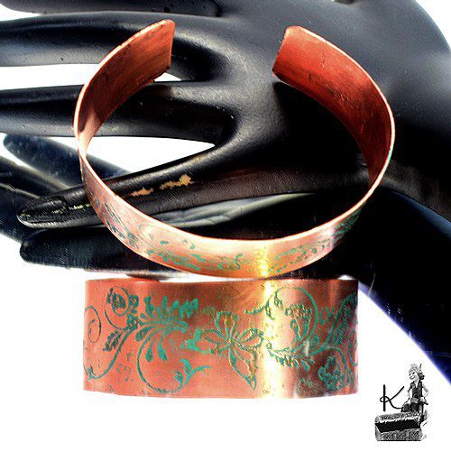 Bracelet manchette Adela - cuivre naturel gravé – Image 2