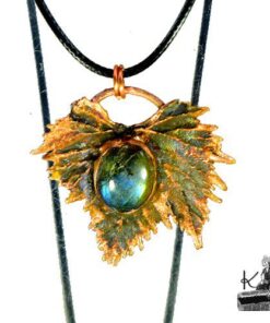 Pendentif Neilina- feuille de vigne cuivrée et labradorite – Image 4