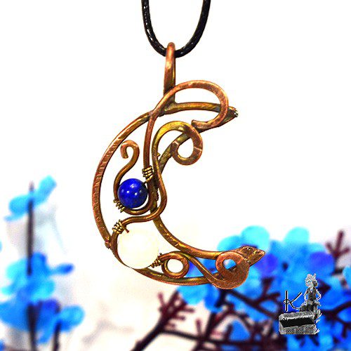 Pendentif Sohalia - lune avec lapis lazuli et pierre de lune – Image 10