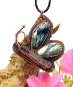 pendentif naya avec cristal de roche et labradorites