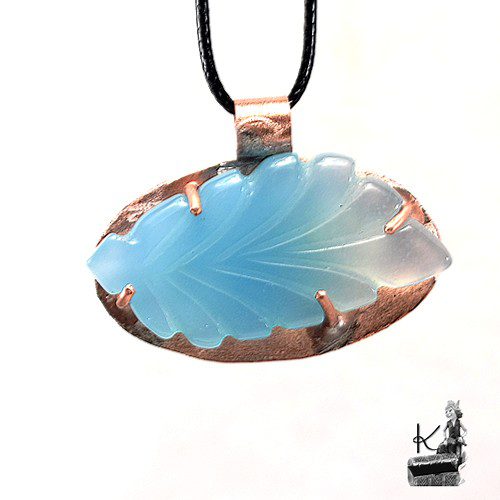Pendentif Hoela en calcedoine bleue et cuivre