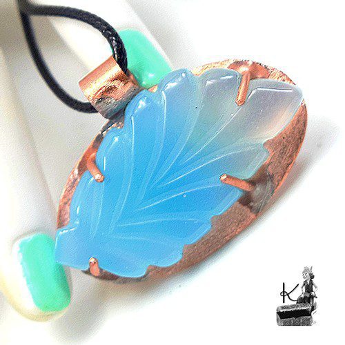 Réservé : Pendentif Hoela - cuivre et calcedoine bleue – Image 3