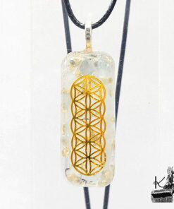 Pendentif orgonite Karnay avec aigue-marine et fleur de vie