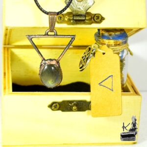 Treasor Box de l'élément Eau avec pendentif et spell jar