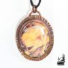 Pendentif Voanio en cuivre avec jaspe noix de coco