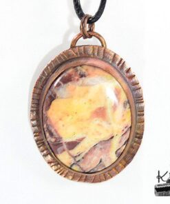 Pendentif Voanio en cuivre avec jaspe noix de coco