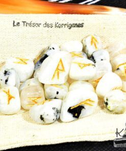Runes futhark en pierre de lune véritable