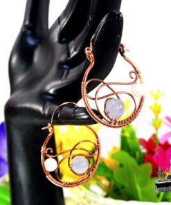 Boucles d'oreille Hawe - cuivre, angélite et pierre de lune – Image 5