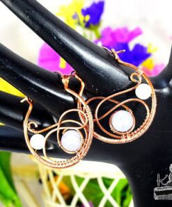 Boucles d'oreille Hawe - cuivre, angélite et pierre de lune – Image 3