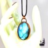 pendentif kisslon avec une labradorite bleue