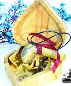 Trésor-Box licore Nico avec un pendentif en labradorite