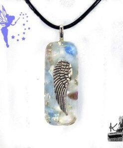 pendentif orgone orgonite treasa avec aigue-marine et aile d'ange