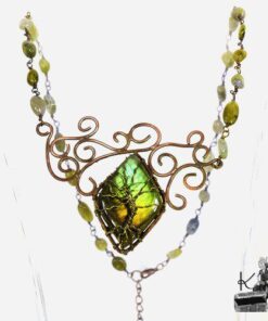 Collier Bora en cuivre et labradorite avec arbre de vie