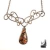 Collier d'inspiration médievale Jony avec jaspe feuille rouge