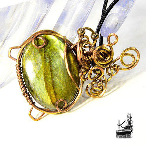 Pendentif Taram - chaudron en labradorite – Image 9