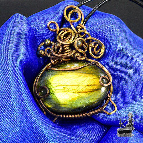 Pendentif Taram - chaudron en labradorite – Image 7